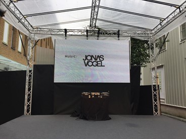 LED-skärm till scenen på Jkpg Fashion Days